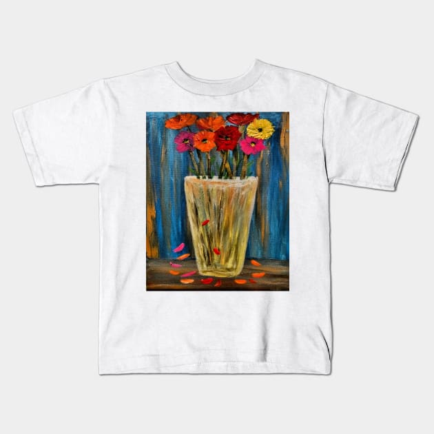 A contemporary painting of some poppies in a metallic gold and silver vase . Kids T-Shirt by kkartwork